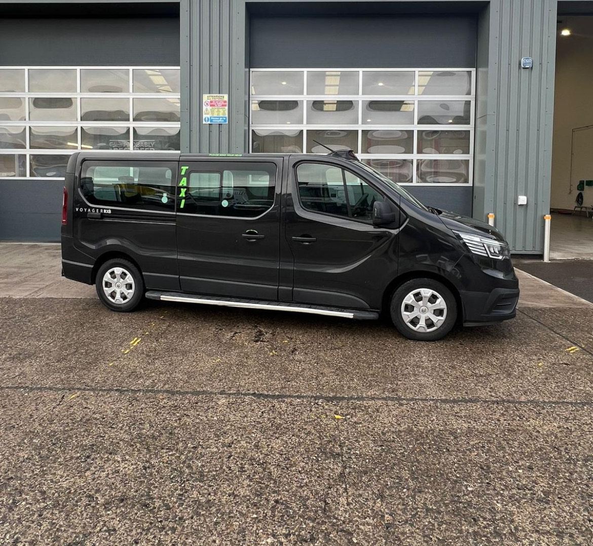 Renault 9 Seater